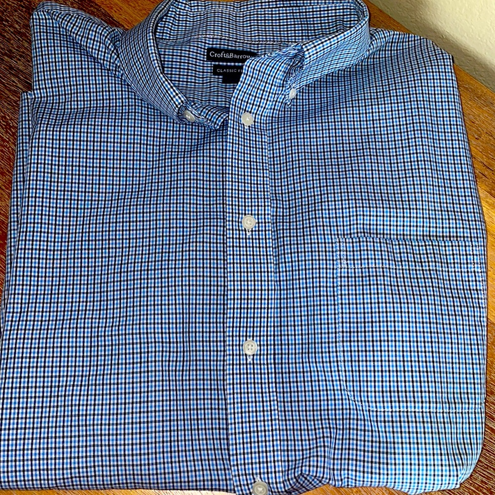 Men’s short sleeve button up shirt